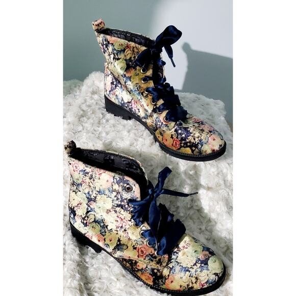 Dirty Laundry Womens Crushed Velvet Floral Combat Boot Size 9.5 Boho Hippie Goth - Picture 1 of 12